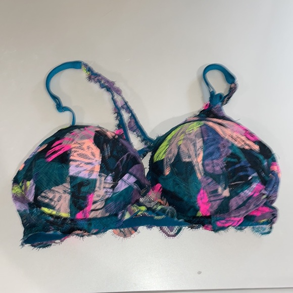 Pink bra - Picture 2 of 4